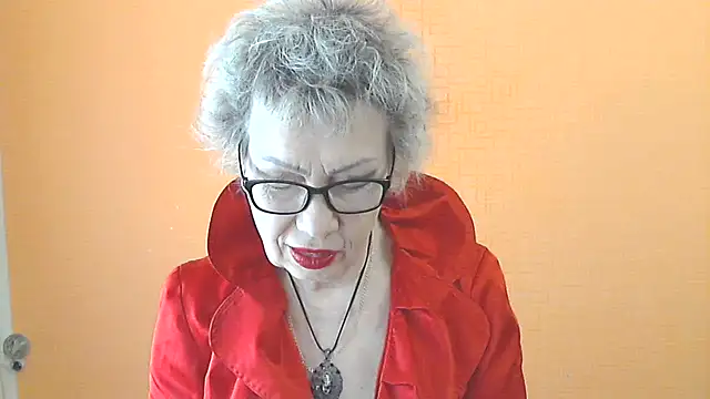 NessyJenixs online show from May 3, 6:29 am