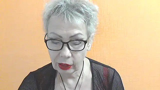 Snapshot of NessyJenixs chatting on November 10, 7:35 am NessyJenixs online show from November 10, 7:35 am