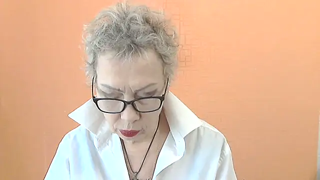 Snapshot of NessyJenixs chatting on November 25, 8:14 am NessyJenixs online show from November 25, 8:14 am