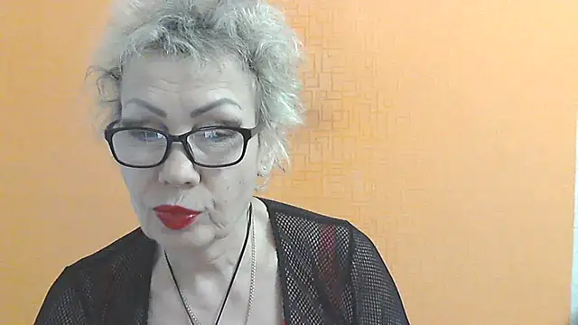 Snapshot of NessyJenixs chatting on February 18, 1:51 pm NessyJenixs online show from February 18, 1:51 pm