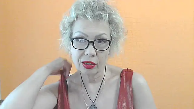 NessyJenixs online show from May 28, 1:17 pm