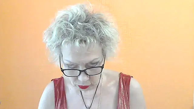 NessyJenixs online show from May 29, 1:06 pm