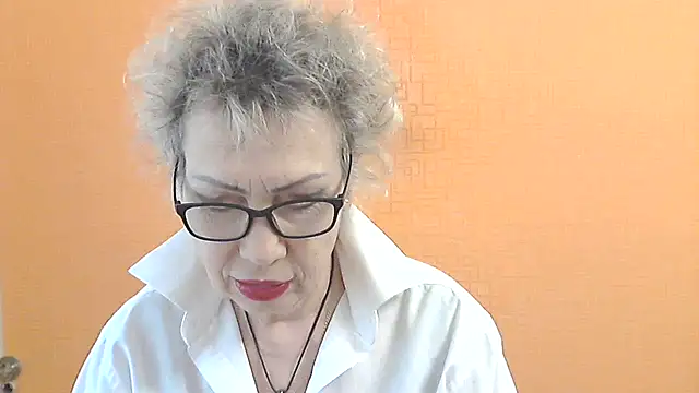 NessyJenixs online show from March 22, 1:34 pm