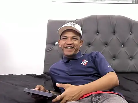 Snapshot of carlos_alber12 chatting on March 22, 12:14 pm carlos alber12 online show from March 22, 12:14 pm