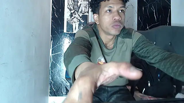 Snapshot of carlos_alber12 chatting on October 28, 12:26 pm carlos alber12 online show from October 28, 12:26 pm