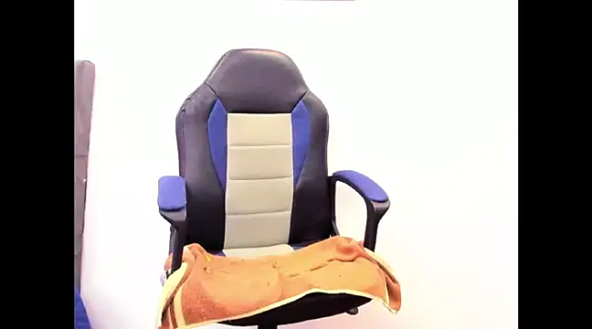 Snapshot of carlos_alber12 chatting on March 20, 6:09 pm carlos alber12 online show from March 20, 6:09 pm