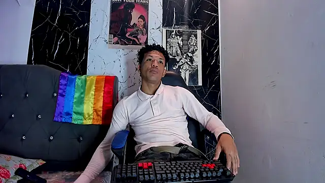 Snapshot of carlos_alber12 chatting on September 23, 12:56 pm carlos alber12 online show from September 23, 12:56 pm