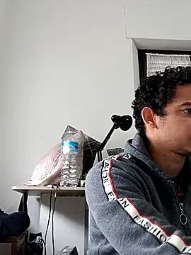 cingonduro online show from December 15, 9:26 am