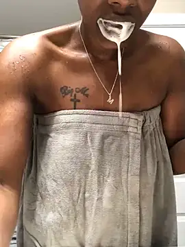 theprettysoles online show from May 30, 2:34 pm