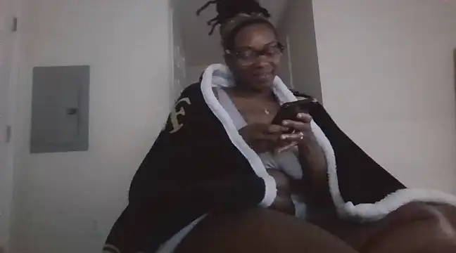 theprettysoles online show from February 28, 8:07 pm