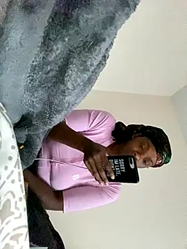 theprettysoles online show from November 29, 9:37 pm