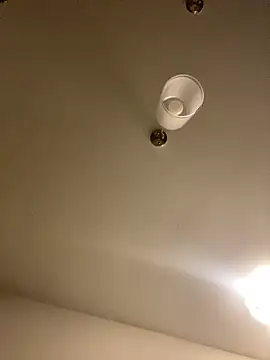 theprettysoles online show from December 15, 11:42 pm