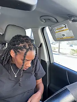 theprettysoles online show from November 28, 2:28 pm