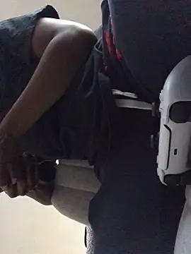 theprettysoles online show from April 10, 10:06 pm