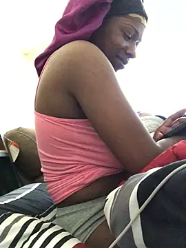 theprettysoles online show from June 21, 1:17 pm