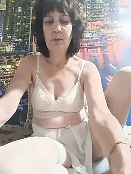 Laura Kiss online show from May 22, 7:34 pm