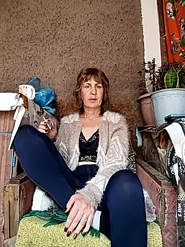 Laura Kiss online show from June 1, 7:52 am