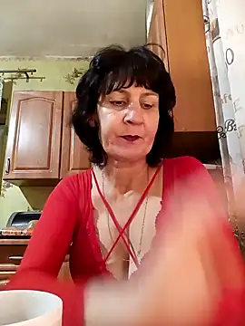 Snapshot of Laura_Kiss chatting on December 15, 5:08 pm Laura Kiss online show from December 15, 5:08 pm