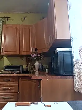 Snapshot of Laura_Kiss chatting on November 18, 7:00 am Laura Kiss online show from November 18, 7:00 am