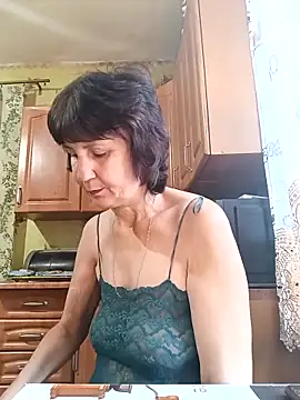 Snapshot of Laura_Kiss chatting on November 11, 7:14 am Laura Kiss online show from November 11, 7:14 am