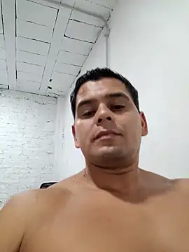 Snapshot of leandroc04 chatting on February 12, 7:24 pm leandroc04 online show from February 12, 7:24 pm