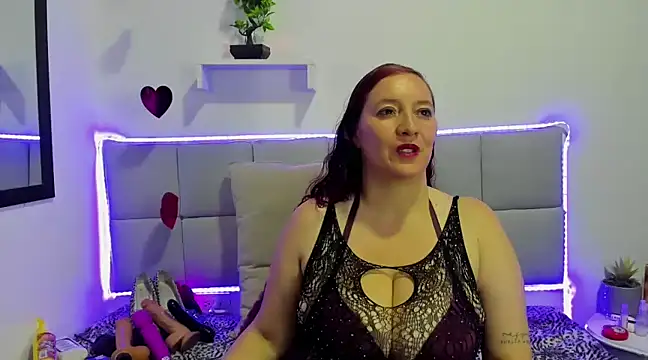 Madisson Housse online show from February 27, 10:31 pm