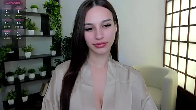 Snapshot of KristineBeauty chatting on October 13, 8:16 am KristineBeauty online show from October 13, 8:16 am