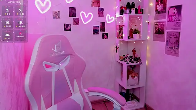 Snapshot of KristineBeauty chatting on May 2, 8:52 am KristineBeauty online show from May 2, 8:52 am