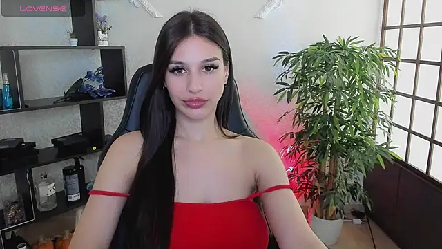 Snapshot of KristineBeauty chatting on March 18, 11:44 am KristineBeauty online show from March 18, 11:44 am