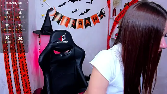 Snapshot of KristineBeauty chatting on October 27, 8:37 am KristineBeauty online show from October 27, 8:37 am