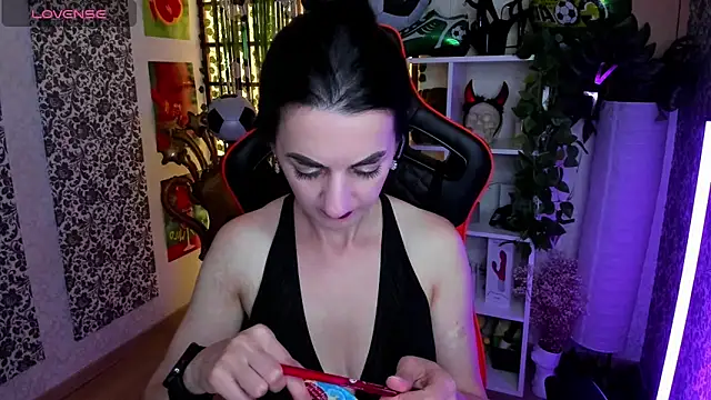Snapshot of JessicaAlfo chatting on July 2, 2:34 am JessicaAlfo online show from July 2, 2:34 am