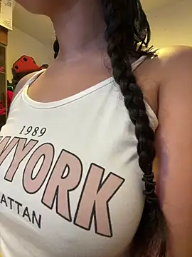 Snapshot of Lobna-alami chatting on February 12, 12:10 am Lobna-alami online show from February 12, 12:10 am