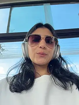 fiorella paris online show from February 21, 7:27 pm