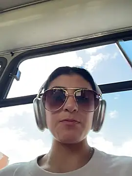 fiorella paris online show from February 25, 7:36 pm