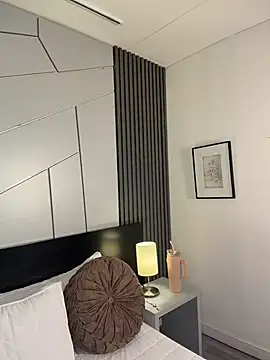 fiorella paris online show from March 3, 8:05 pm