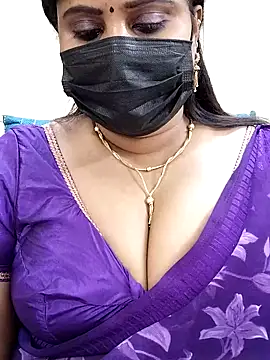 Snapshot of Queenflowerr chatting on March 2, 4:47 pm Queenflowerr online show from March 2, 4:47 pm