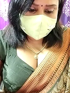 Snapshot of Queenflowerr chatting on October 23, 5:55 pm Queenflowerr online show from October 23, 5:55 pm