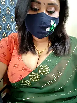 Queenflowerr online show from April 18, 7:58 pm