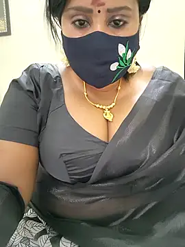 Queenflowerr online show from November 6, 4:44 pm