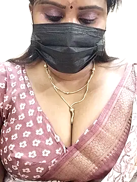 Snapshot of Queenflowerr chatting on February 26, 3:32 pm Queenflowerr online show from February 26, 3:32 pm