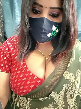 Queenflowerr online show from May 26, 8:56 am