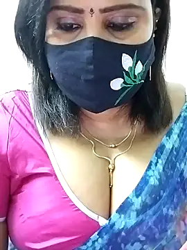 Snapshot of Queenflowerr chatting on September 11, 5:40 am Queenflowerr online show from September 11, 5:40 am