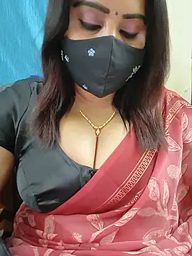 Queenflowerr online show from May 13, 7:32 pm