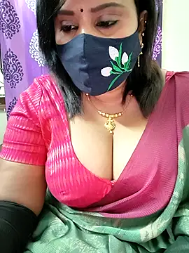 Queenflowerr online show from November 8, 10:19 am