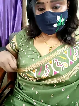 Queenflowerr online show from March 27, 6:31 pm