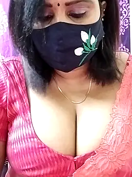 Snapshot of Queenflowerr chatting on September 24, 5:36 am Queenflowerr online show from September 24, 5:36 am