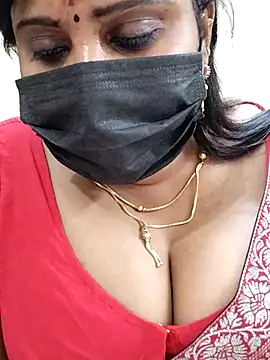 Snapshot of Queenflowerr chatting on February 16, 9:27 pm Queenflowerr online show from February 16, 9:27 pm