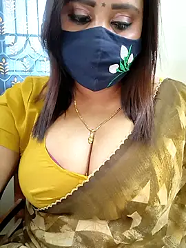 Queenflowerr online show from April 24, 6:48 am