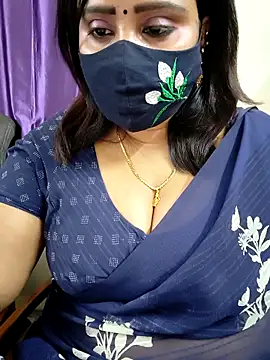 Queenflowerr online show from March 8, 12:19 pm