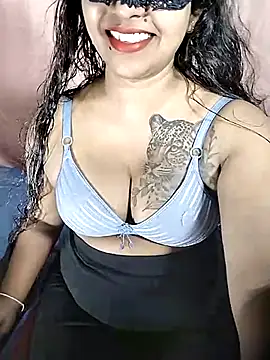 Snapshot of Sexy-Monikaa chatting on October 18, 1:57 pm Sexy-Monikaa online show from October 18, 1:57 pm